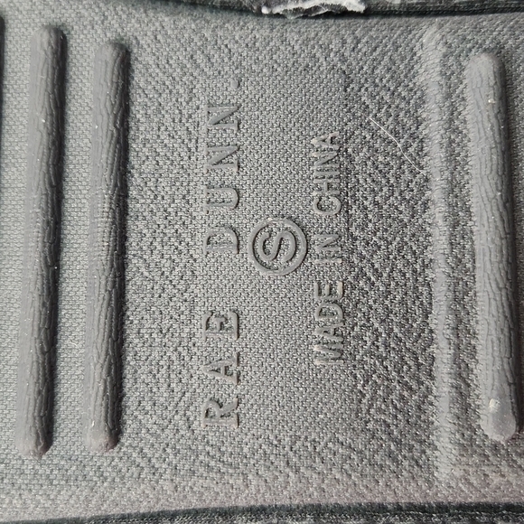 RAE DUNN Sherpa-style Fleece SNOOZE Slip-on Mule Slippers (S) - Picture 8 of 8